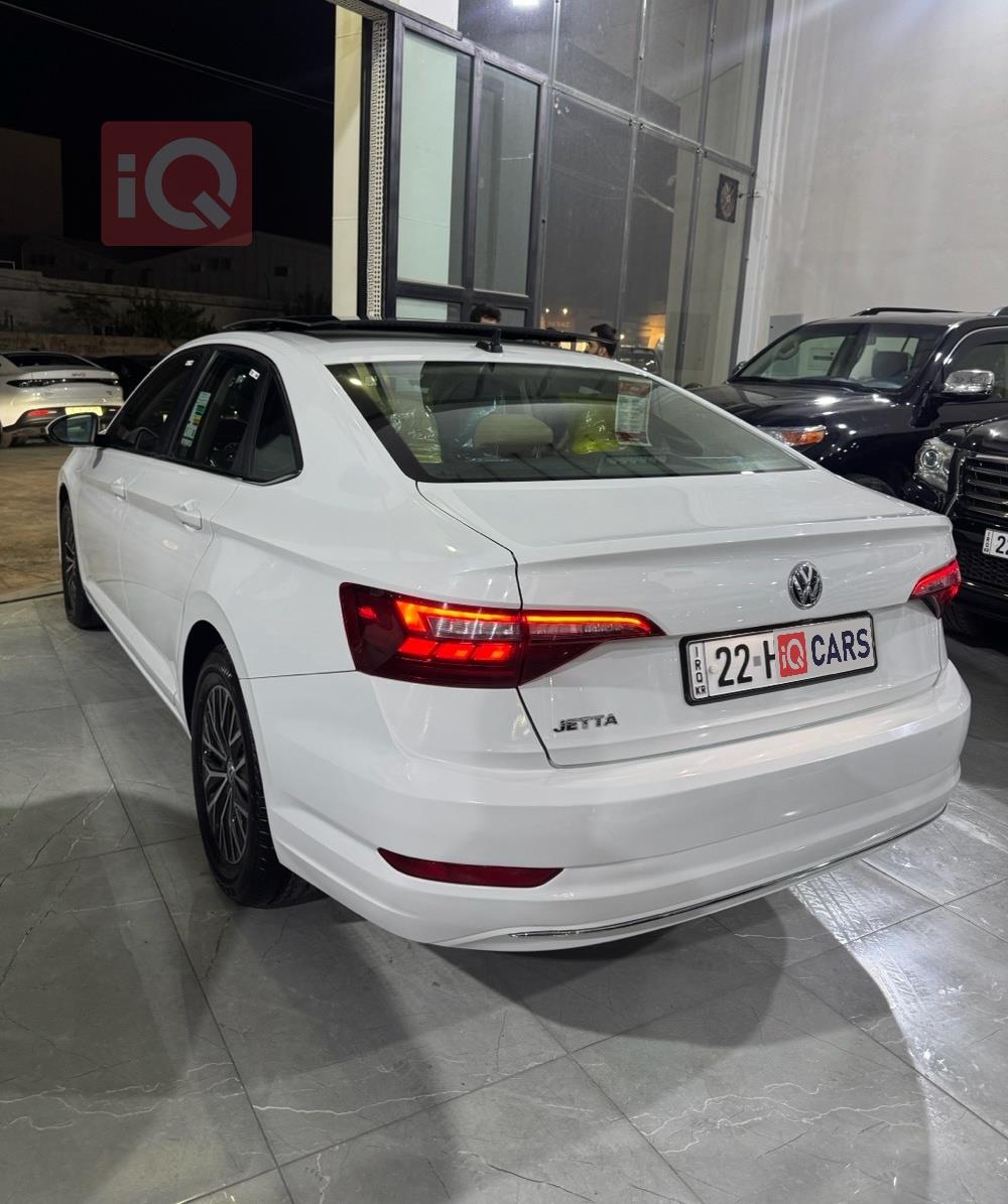 https://cdn.iqcars.io6d5de25f-6d3a-4994-bc32-9750ea44a294_7.jpg